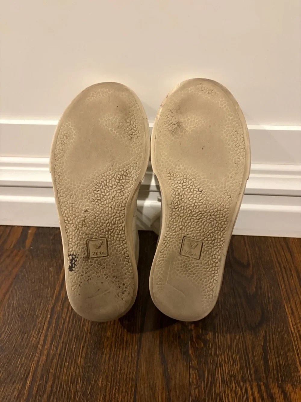 Veja Esplar Leather White Sneaker, Sz 37 (US 6) - Picture 9 of 13